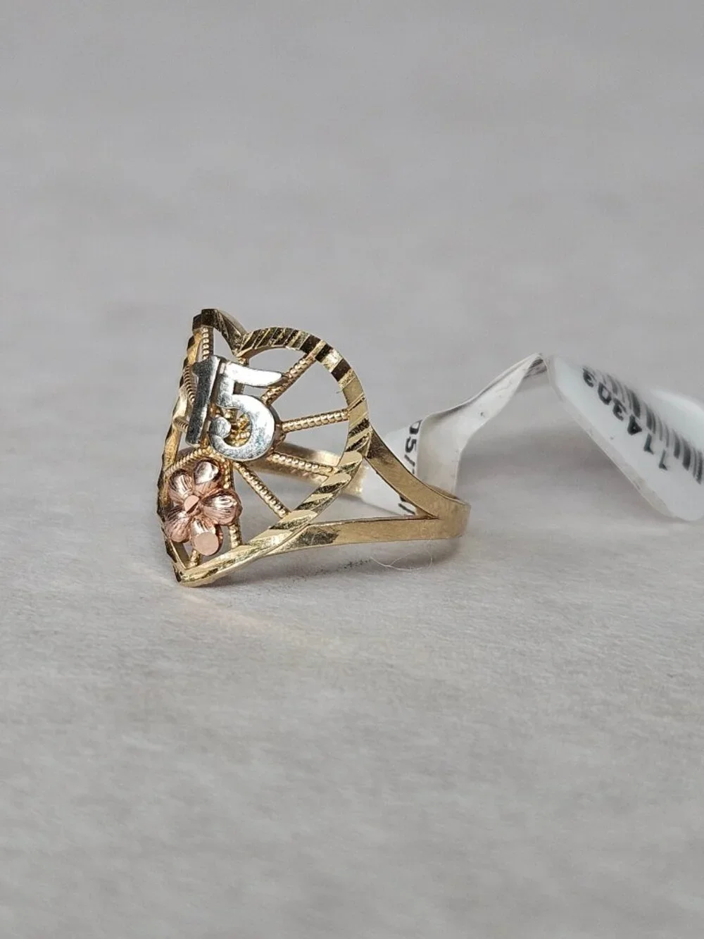 10K Tri-Color 3 Tone Gold Quinceneara 15 Anos Heart Ring Size 5.75